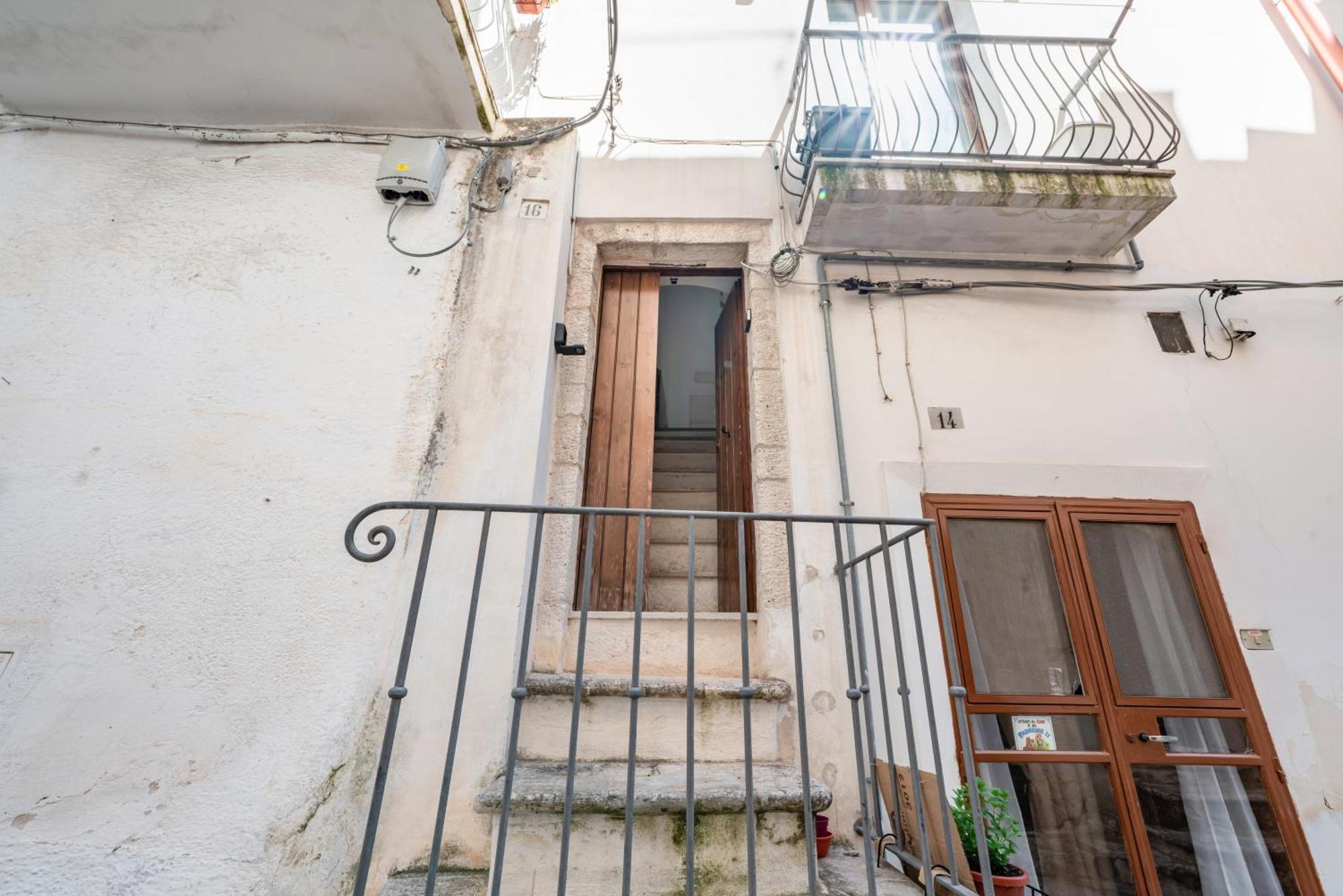 Casa Colombo & Casa Scipione By Rentbeat Hotel Ostuni Exterior photo