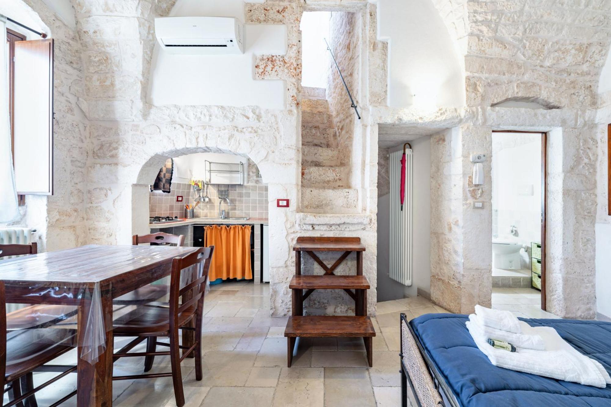 Casa Colombo & Casa Scipione By Rentbeat Hotel Ostuni Exterior photo